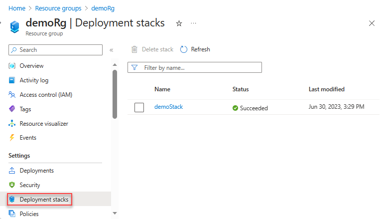 Captura de pantalla de una pila de implementación en Azure&nbsp;Portal.