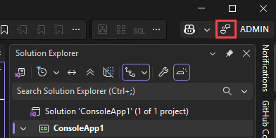 Screenshot del botón Enviar comentarios y el menú de Visual Studio.