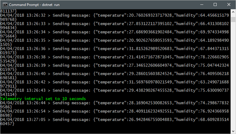 Captura de pantalla de una ventana de terminal que muestra el resultado directo del mensaje y la salida actualizada de la aplicación de dispositivo simulado.