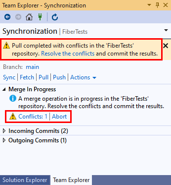 Capture d’écran du message de conflit d’extraction dans la vue Synchronisation de Team Explorer dans Visual Studio 2019.