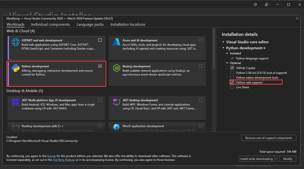 Capture d’écran de Visual Studio Installer avec la charge de travail de développement Python et la prise en charge web Python sélectionnée.
