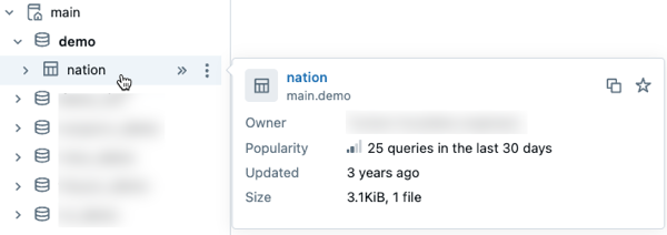 Una scheda contenente i metadati del catalogo di Unity, come il proprietario e la cronologia recente delle query, viene visualizzata a destra dell'elenco del catalogo.
