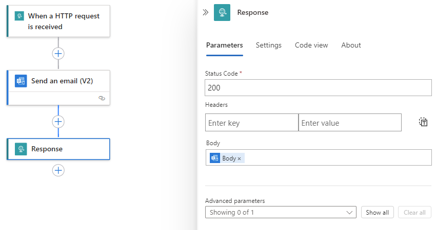Screenshot che mostra la finestra di progettazione del flusso di lavoro, il riquadro Informazioni sulla risposta e il parametro Corpo impostato su Output corpo dall'azione denominata Invia un messaggio di posta elettronica.