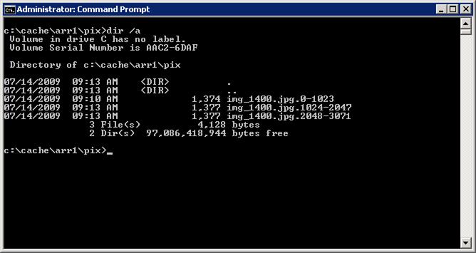 Screenshot della pagina del prompt dei comandi dell'amministratore. I file e il numero di byte sono elencati.