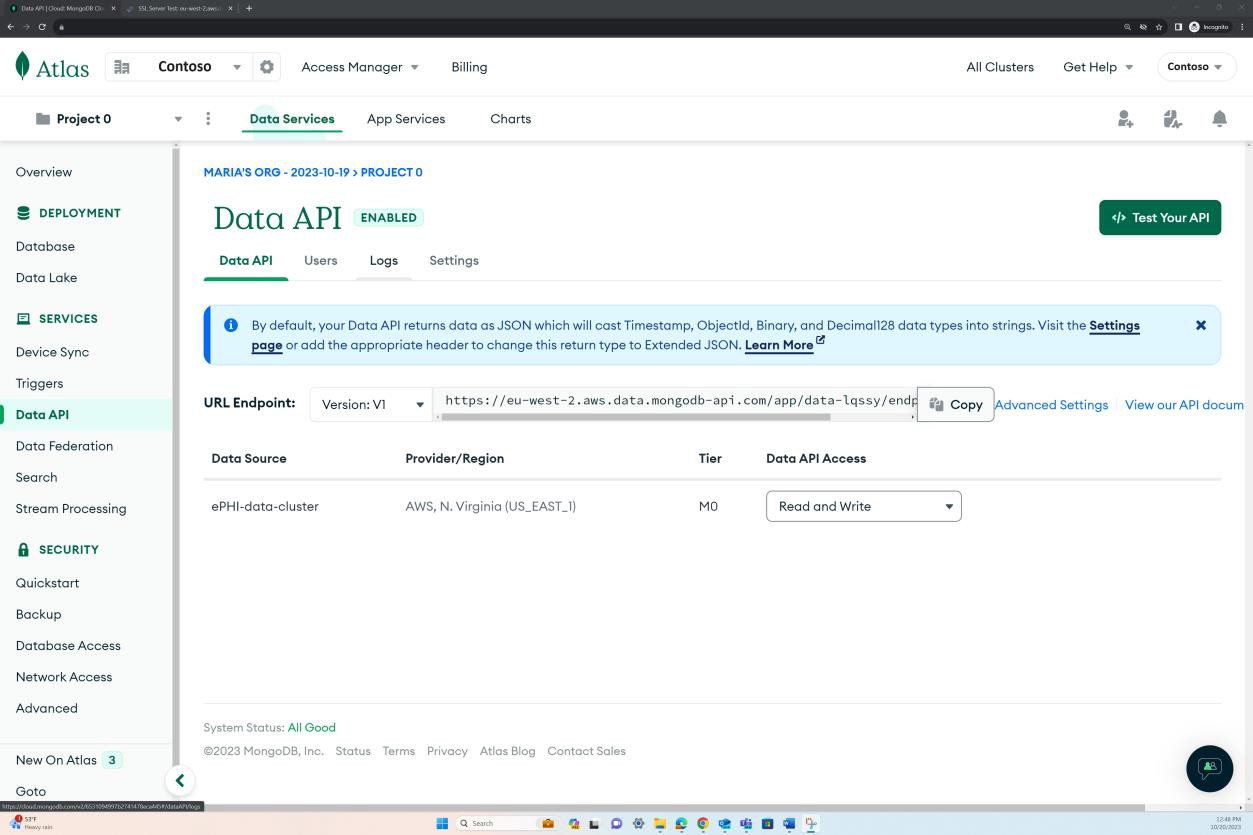 Pagina MongoDB Cloud Data Services con l'API dati abilitata e l'origine dati del cluster di dati ePHI.