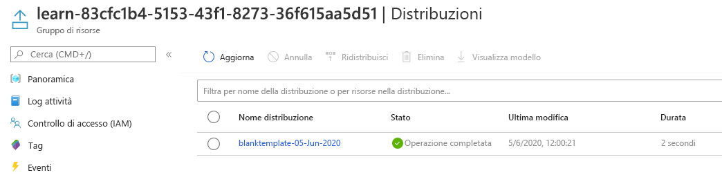 Interfaccia del portale di Azure per le distribuzioni dove è presente una distribuzione elencata con stato riuscito.