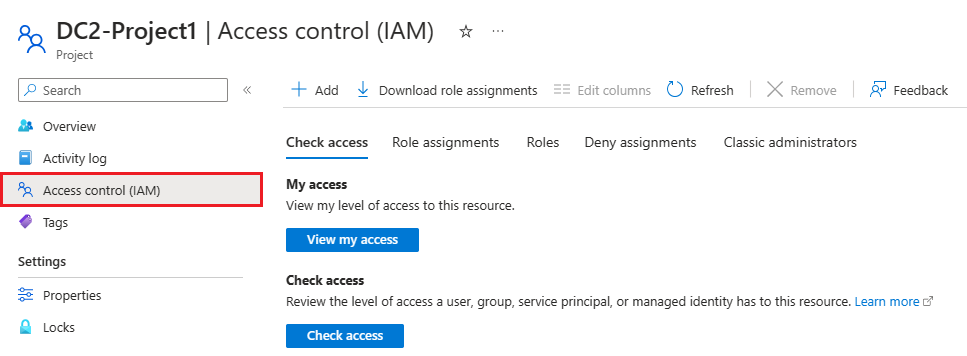 Azure portal でのロールの割り当てを示すプロジェクトの [アクセス制御 (IAM)] タブのスクリーンショット。