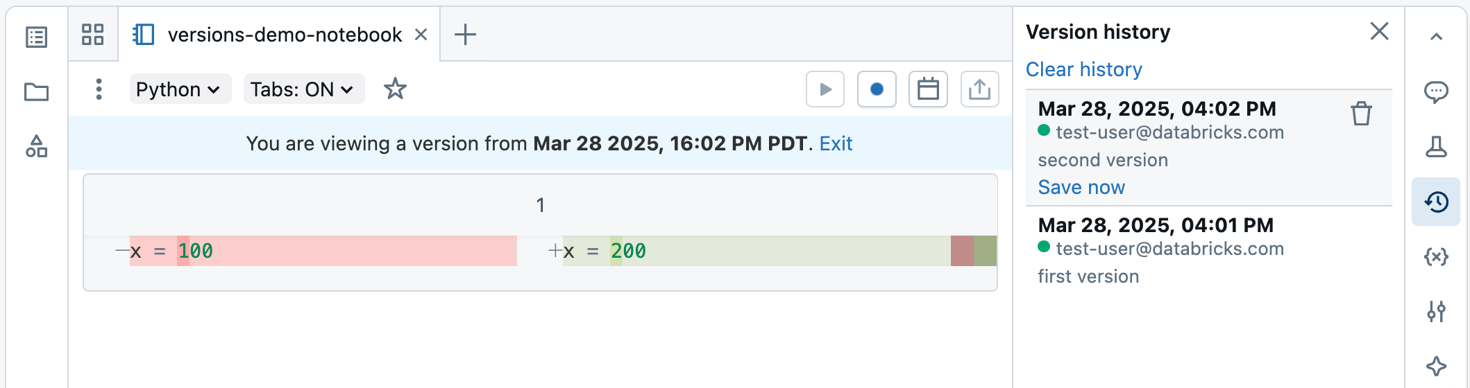 ノートブックのバージョン履歴の相違を表示します。