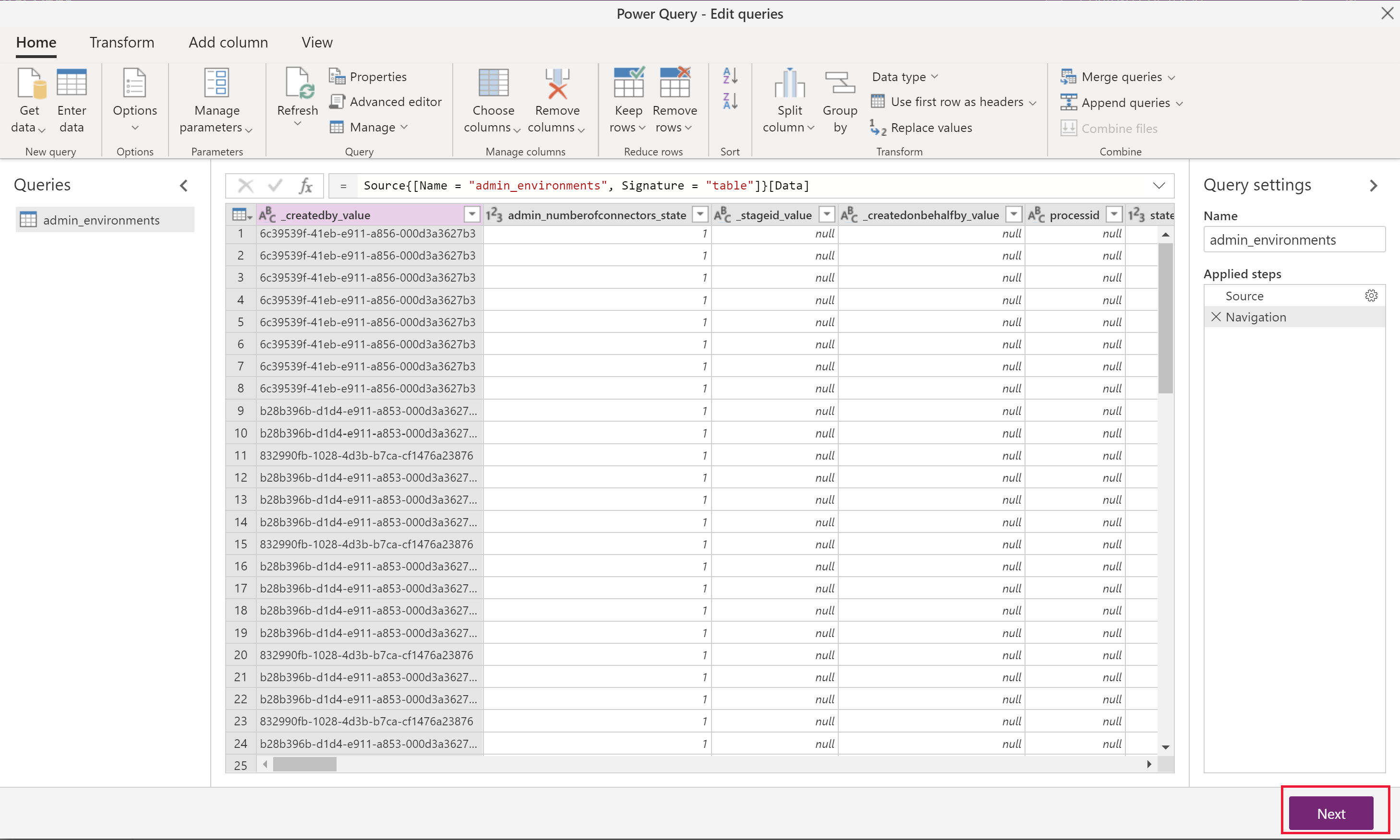 ソース環境から使用可能なテーブルを示す Power Query ナビゲーターのスクリーンショット。