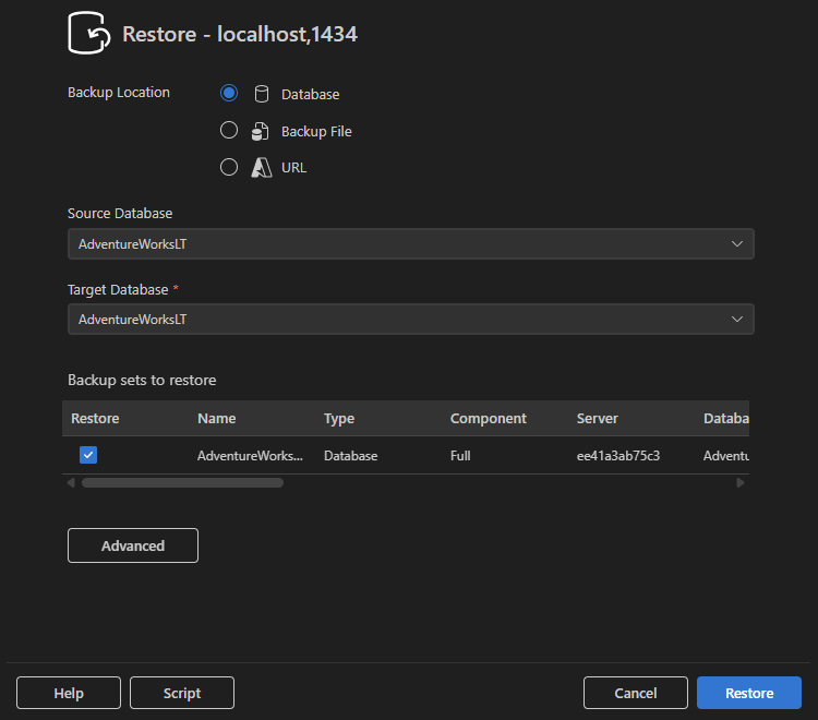 [データベース] オプションが選択されている [復元] ダイアログのスクリーンショット。