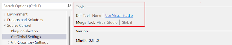 [Visual Studio の使用] リンクが強調表示されている [差分ツール] オプションと [マージ ツール] オプションを示すスクリーンショット。