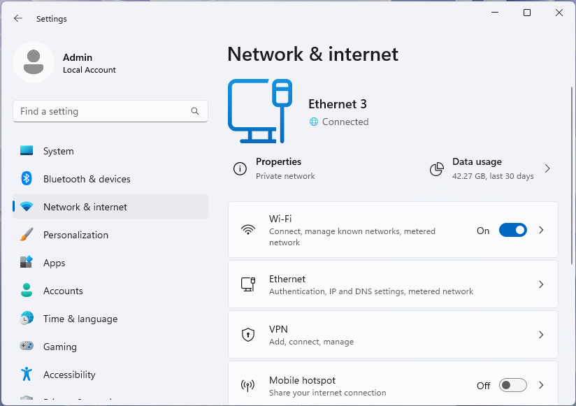 Windows 11 設定アプリの [ネットワークとインターネット] ページのスクリーンショットにあります。