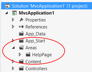 Schermopname van de menuopties van de Web-API-projectsjabloon, waarop het gebied en de mappen van helppagina's zijn omcirkeld.