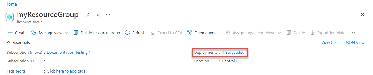 Captura de ecrã do portal do Azure a mostrar o estado da implementação na secção Essentials do grupo de recursos.