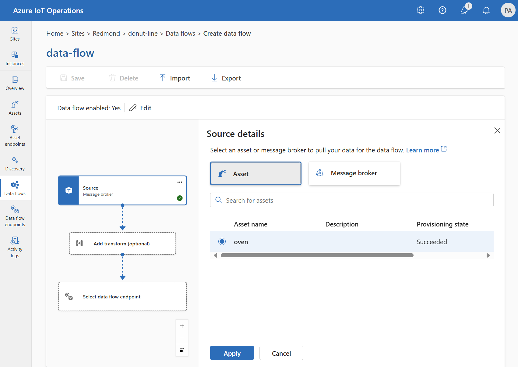 Captura de ecrã usando a experiência de operações para selecionar um ativo como o endpoint de origem.