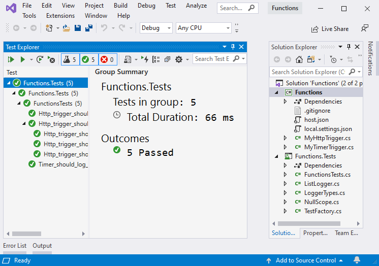 Captura de tela do Visual Studio. O Test Explorer mostra que cinco testes foram aprovados. No Gerenciador de Soluções, os projetos Functions e Functions.Test são visíveis.