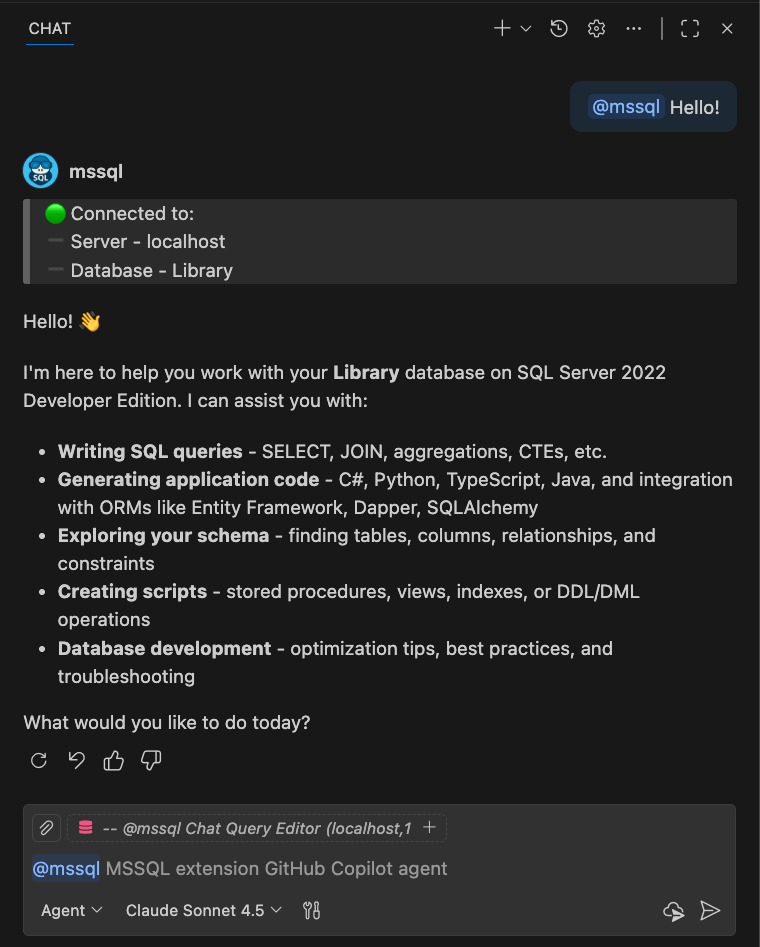 Captura de ecrã da mensagem de boas-vindas do participante do chat @mssql mostrando os detalhes da base de dados ligados.