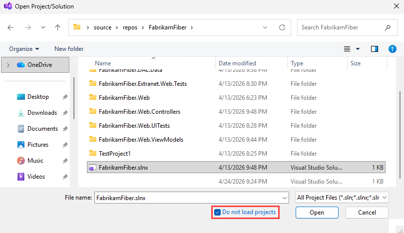 Captura de ecrã do diálogo Abrir Projeto do Visual Studio com Não carregar projetos selecionado.