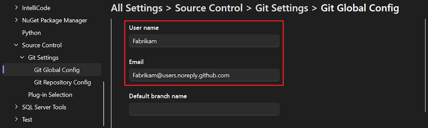Captura de ecrã das definições globais do Git no painel de Opções com o nome de utilizador e o email destacados.